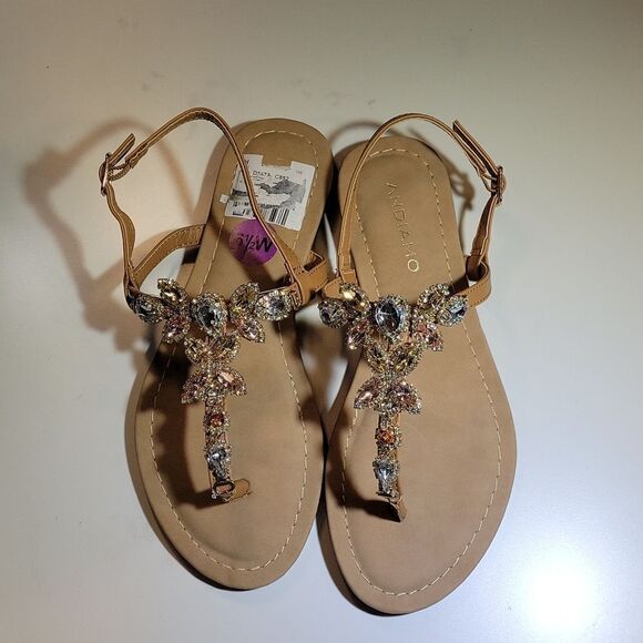 BRAND NEW ANDIAMO JEWELED THONG SANDAL - Picture 4 of 16